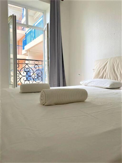 Le Jardin Des Muses -parking Prive - Centre-ville - Bord De Apartment *